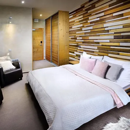 Hotel Noc Na Chopku, Rotunda 4*