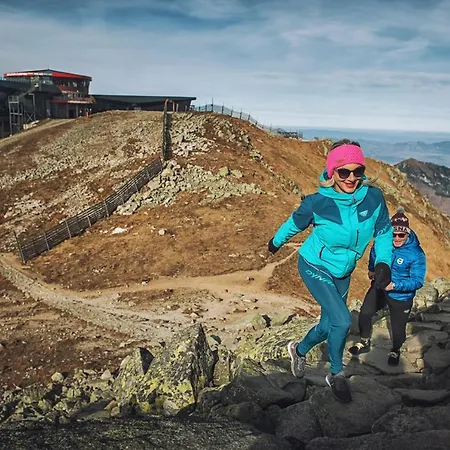 Noc Na Chopku, Rotunda 酒店 迪马诺卡多林纳