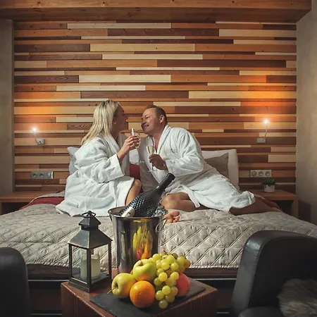 酒店 Noc Na Chopku, Rotunda 4*